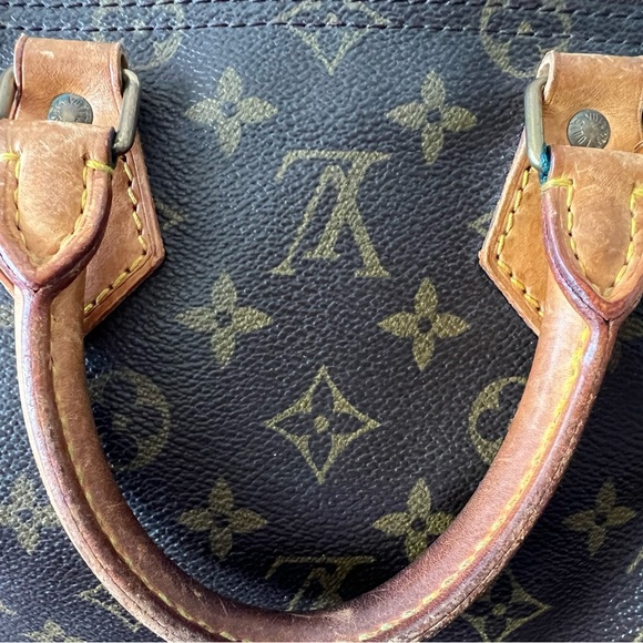 Vintage Louis Vuitton handbag from 90s - Picture 10 of 14